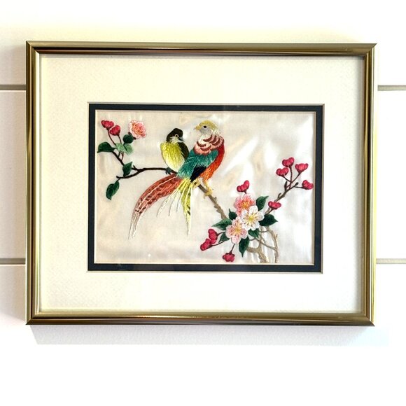 Vintage Chinese Silk Embroidery of Birds & Blossoms Framed Asian Needlework Art - Picture 3 of 16